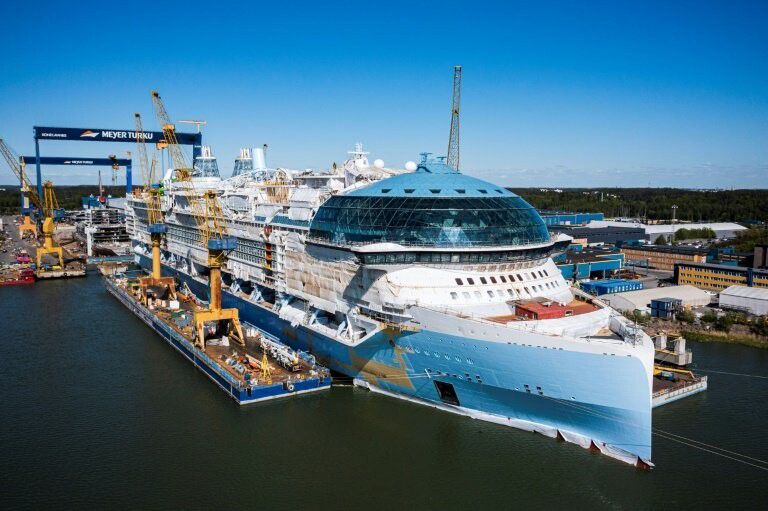 Royal Caribbean's luxurious new vessel Icon of the Seas will be the world's largest cruise ship / © AFP
